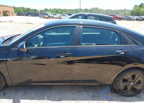 2021 Hyundai Elantra Sel from USA, damaged, VIN 5NPLM4AG2MH025690